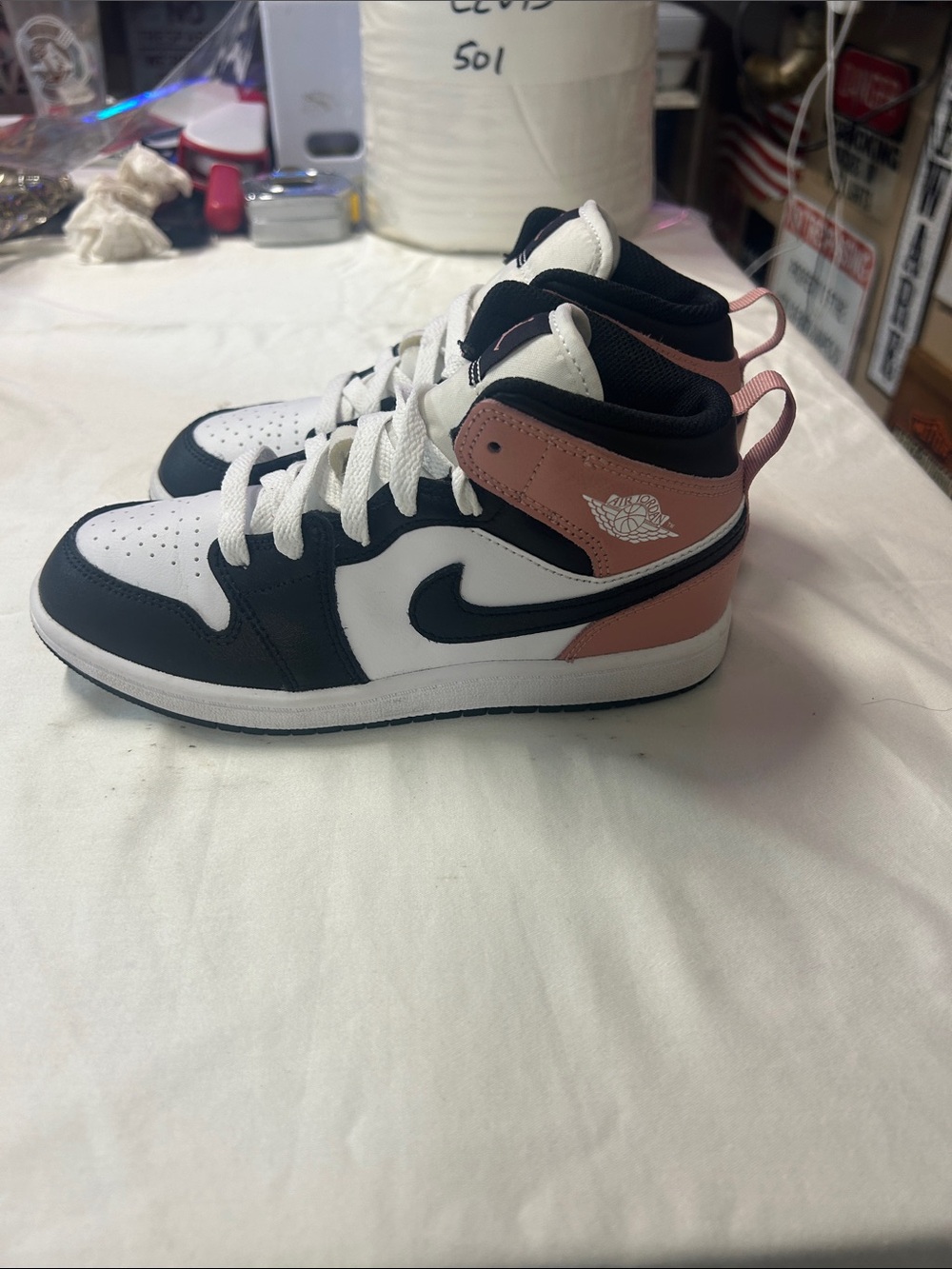 Nike Kids Mid-Top Sneakers in White, Black & Pink